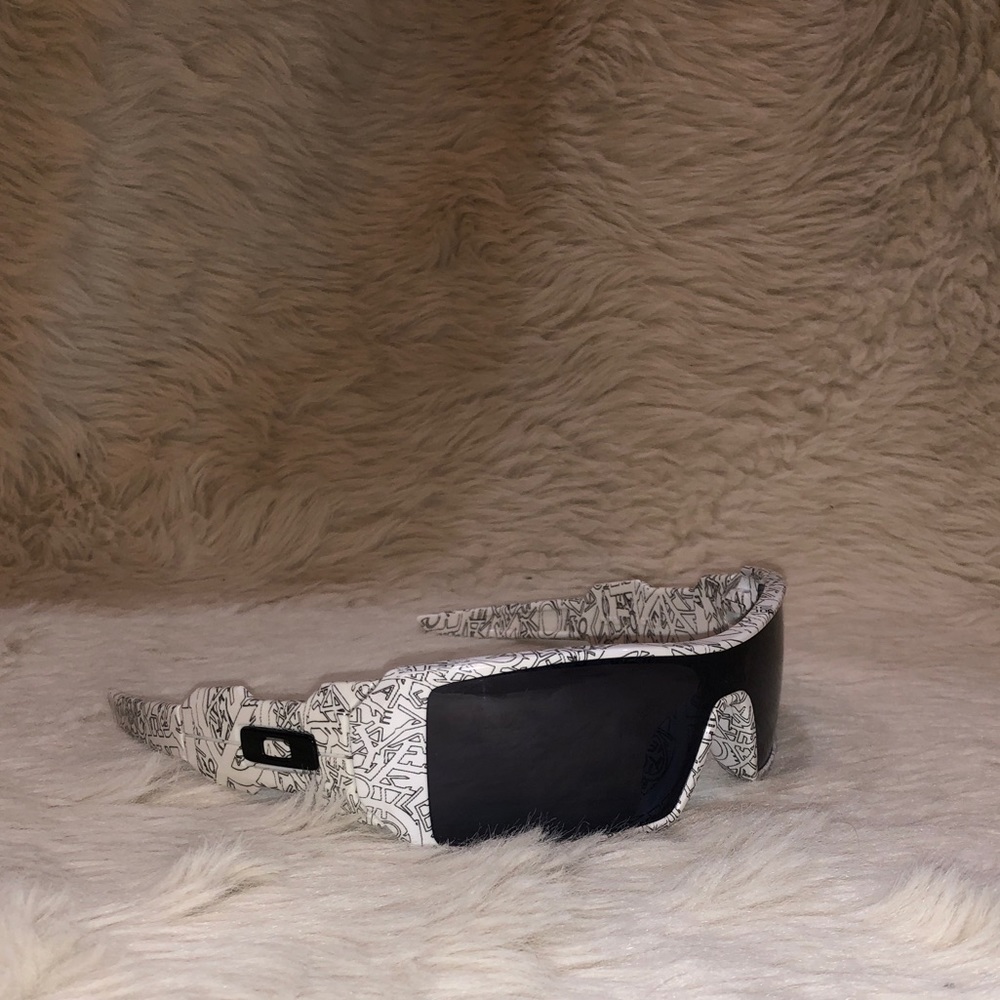 Oakley Oil Rig sunglasses